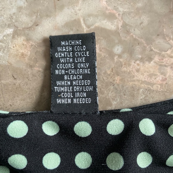 Alfani green polka dot sleeveless blouse - Picture 4 of 4